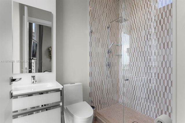 2821 S Bayshore Dr 8A, Coconut Grove, FL 33133