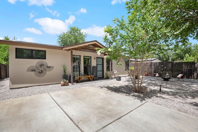 6800 Cruz ST, Austin, TX 78741