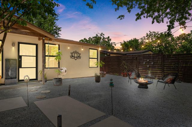 6800 Cruz ST, Austin, TX 78741