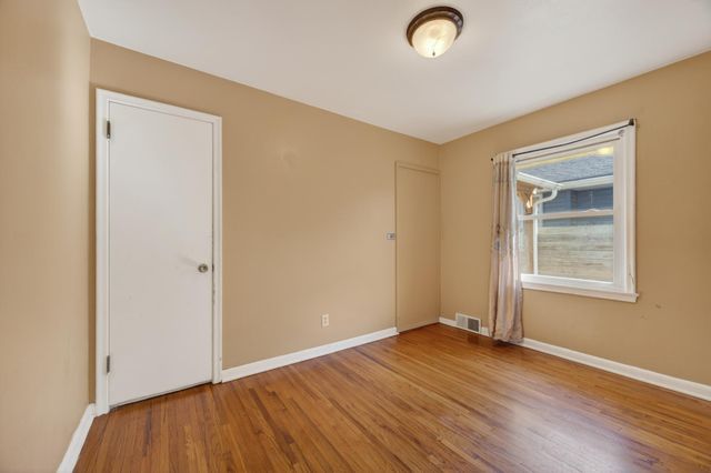 1848 Montana Avenue E, Saint Paul, MN 55119