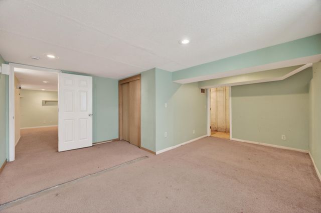 1848 Montana Avenue E, Saint Paul, MN 55119