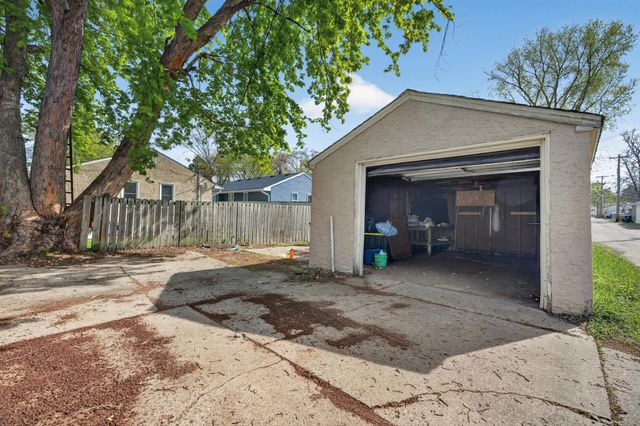 1848 Montana Avenue E, Saint Paul, MN 55119