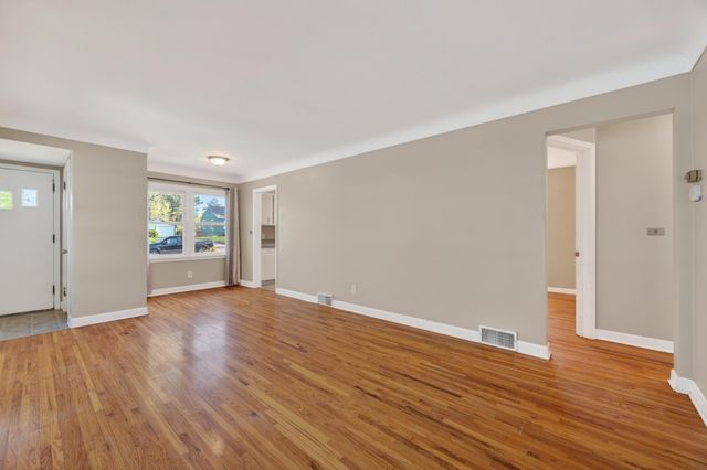 1848 Montana Avenue E, Saint Paul, MN 55119
