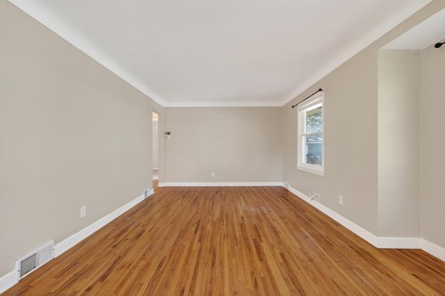 1848 Montana Avenue E, Saint Paul, MN 55119