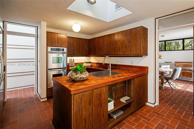 6400 SW 133rd Dr, Pinecrest, FL 33156