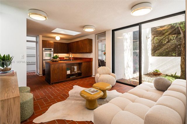 6400 SW 133rd Dr, Pinecrest, FL 33156