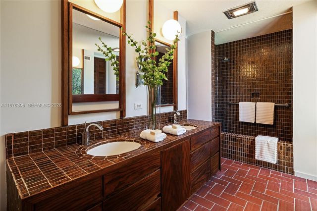 6400 SW 133rd Dr, Pinecrest, FL 33156