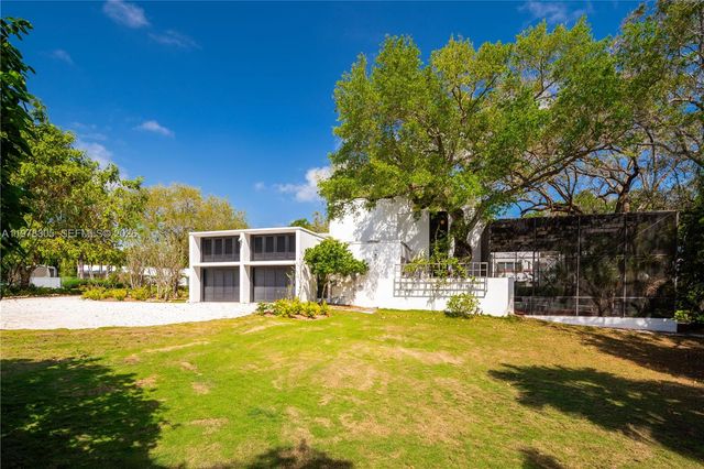 6400 SW 133rd Dr, Pinecrest, FL 33156