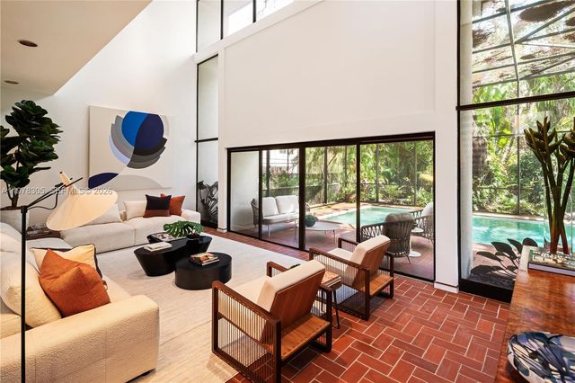 6400 SW 133rd Dr, Pinecrest, FL 33156