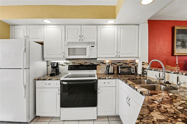 5725 GREENWOOD AVENUE 7104, North Port, FL 34287