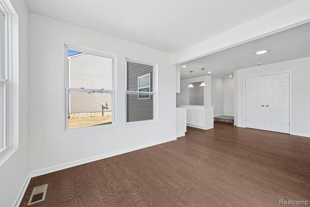 54759 Heron Circle, Chesterfield, MI 48047