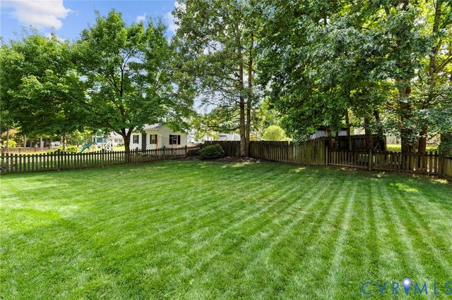 5205 Linsey Lakes Dr, Glen Allen, VA 23060