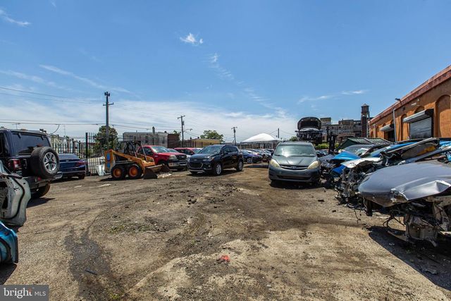 325 W GLENWOOD AVE, Philadelphia, PA 19140