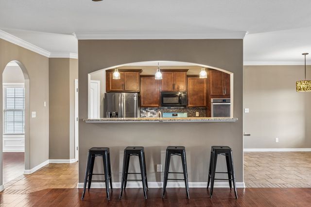 1004 Thrasher Dr, Clarksville, TN 37040