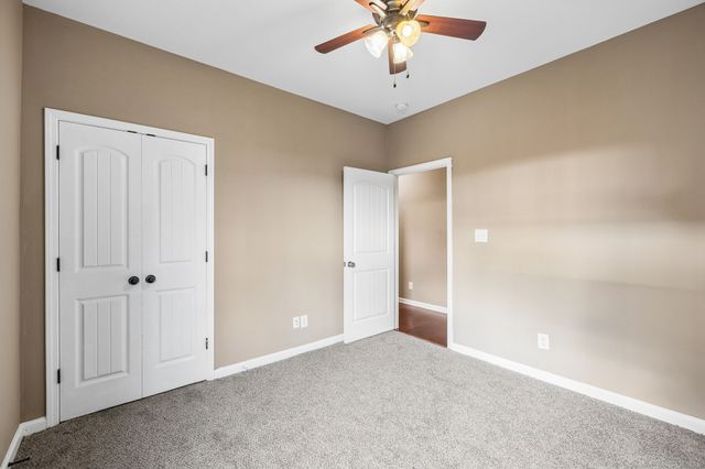 1004 Thrasher Dr, Clarksville, TN 37040