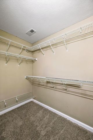 1004 Thrasher Dr, Clarksville, TN 37040
