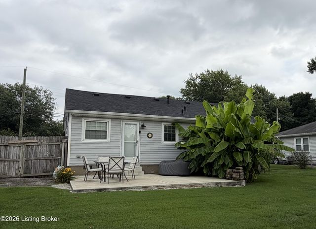 10306 Grafton Hall Rd, Louisville, KY 40272