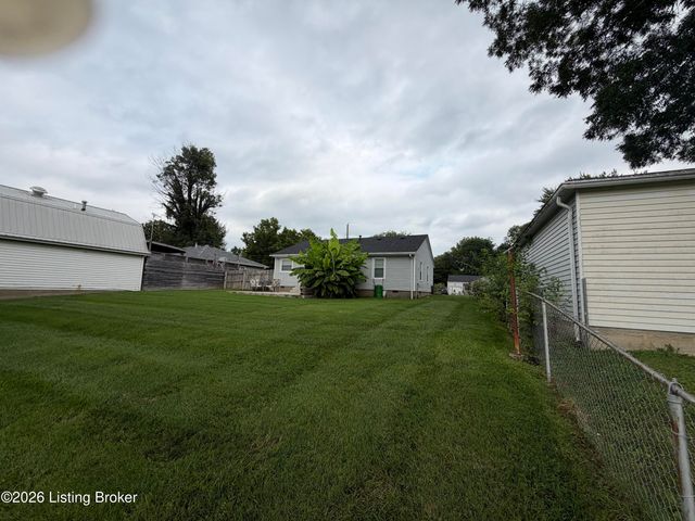 10306 Grafton Hall Rd, Louisville, KY 40272