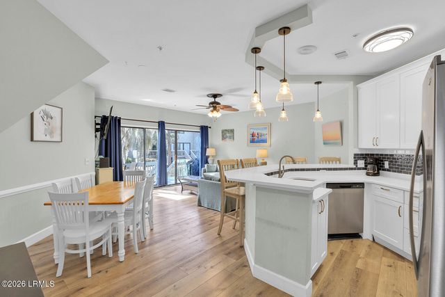 19 Lemoyne Ave Apt 27, Hilton Head Island, SC 29928