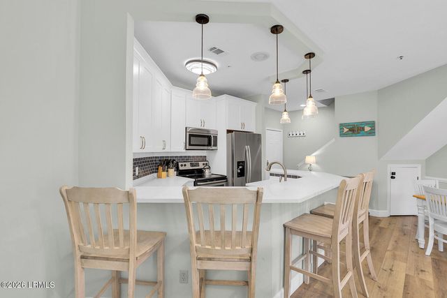 19 Lemoyne Ave Apt 27, Hilton Head Island, SC 29928