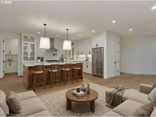 154 E AIREDALE Ave, La Center, WA 98629