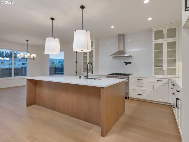 154 E AIREDALE Ave, La Center, WA 98629