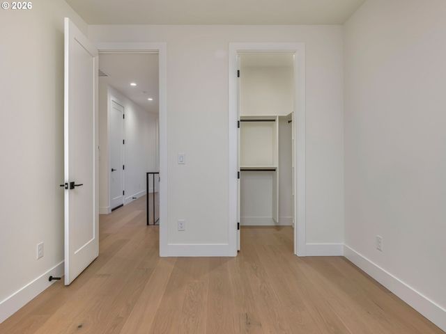 154 E AIREDALE Ave, La Center, WA 98629