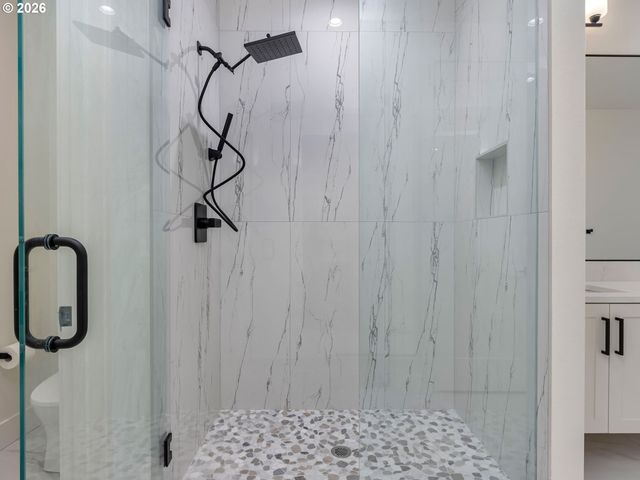 154 E AIREDALE Ave, La Center, WA 98629