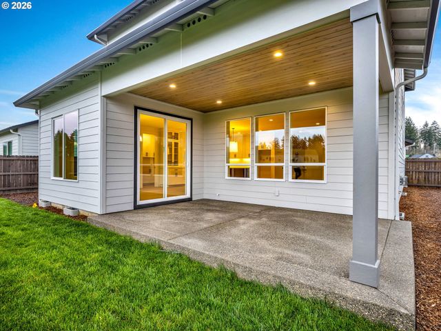 154 E AIREDALE Ave, La Center, WA 98629