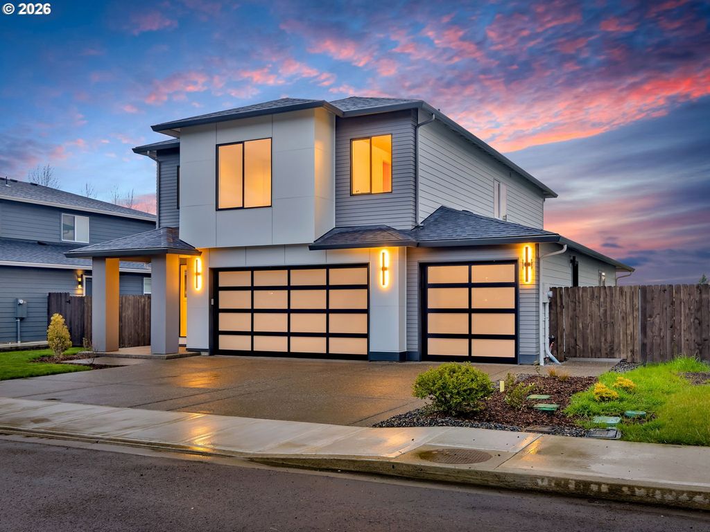 154 E AIREDALE Ave, La Center, WA 98629