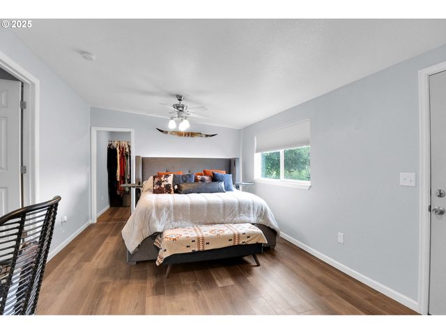 93215 LONG TOM Dr, Cheshire, OR 97419