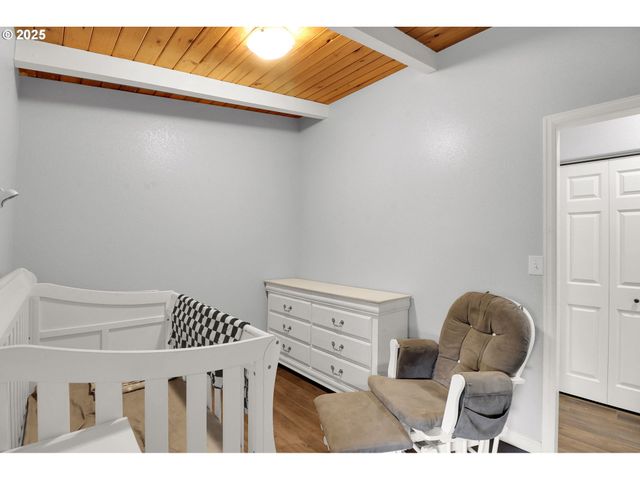 93215 LONG TOM Dr, Cheshire, OR 97419