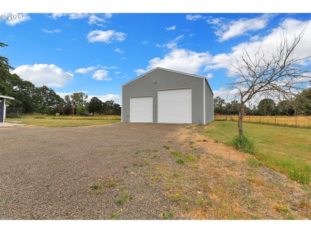 93215 LONG TOM Dr, Cheshire, OR 97419