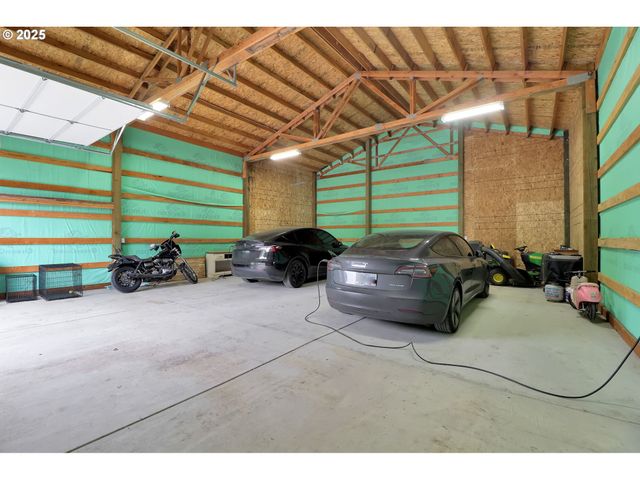 93215 LONG TOM Dr, Cheshire, OR 97419
