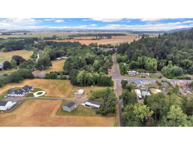 93215 LONG TOM Dr, Cheshire, OR 97419