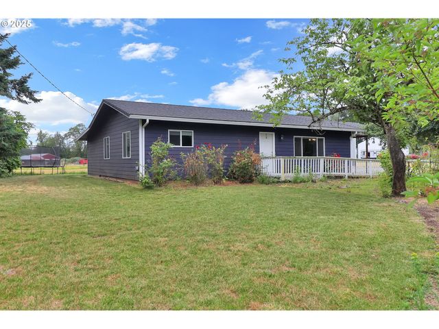 93215 LONG TOM Dr, Cheshire, OR 97419
