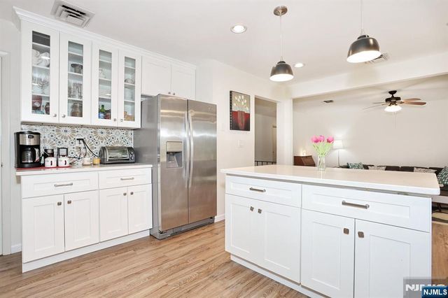 7 Tufts Court, Paramus, NJ 07652