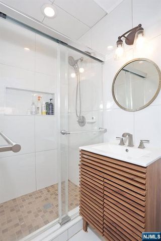 7 Tufts Court, Paramus, NJ 07652