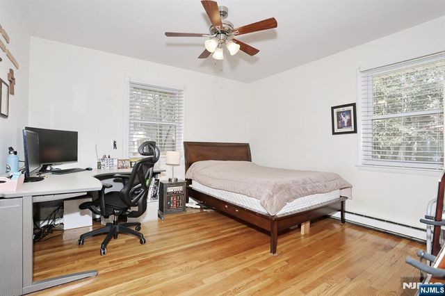 7 Tufts Court, Paramus, NJ 07652