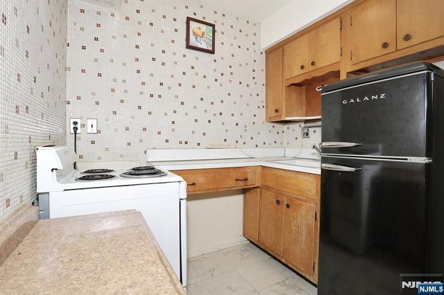 7 Tufts Court, Paramus, NJ 07652