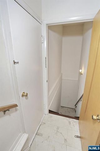 7 Tufts Court, Paramus, NJ 07652