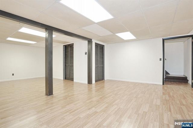 7 Tufts Court, Paramus, NJ 07652