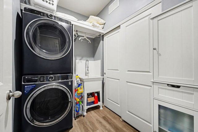 7690 W 103rd Street, Crown Point, IN 46307