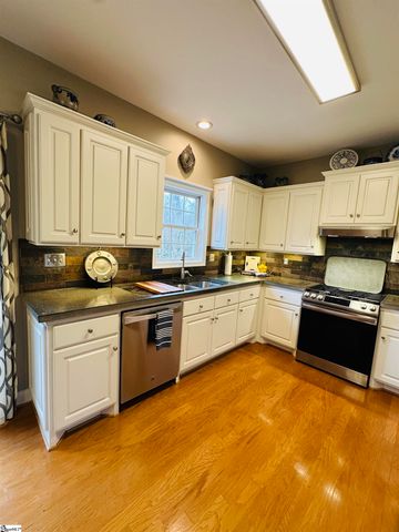 102 Davis Drive, Piedmont, SC 29673