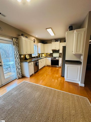 102 Davis Drive, Piedmont, SC 29673