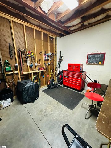 102 Davis Drive, Piedmont, SC 29673