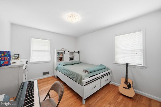 10500 DEAKINS HALL DR, Hyattsville, MD 20783