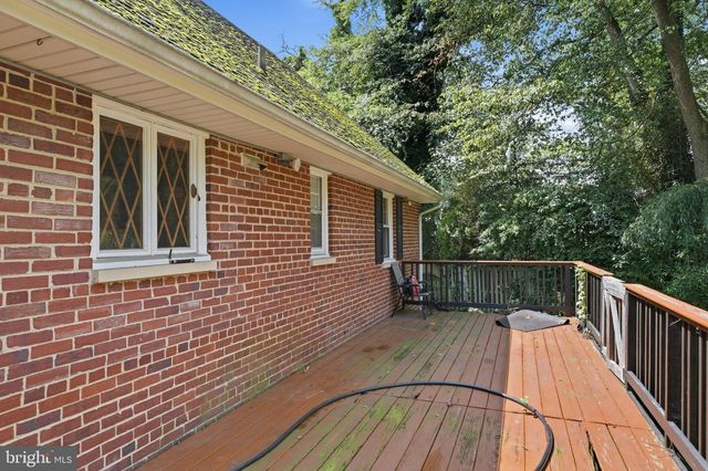 10500 DEAKINS HALL DR, Hyattsville, MD 20783