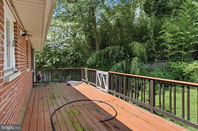 10500 DEAKINS HALL DR, Hyattsville, MD 20783