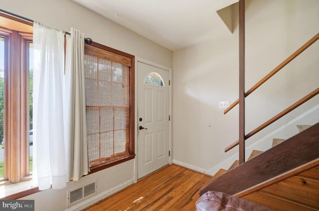 10500 DEAKINS HALL DR, Hyattsville, MD 20783